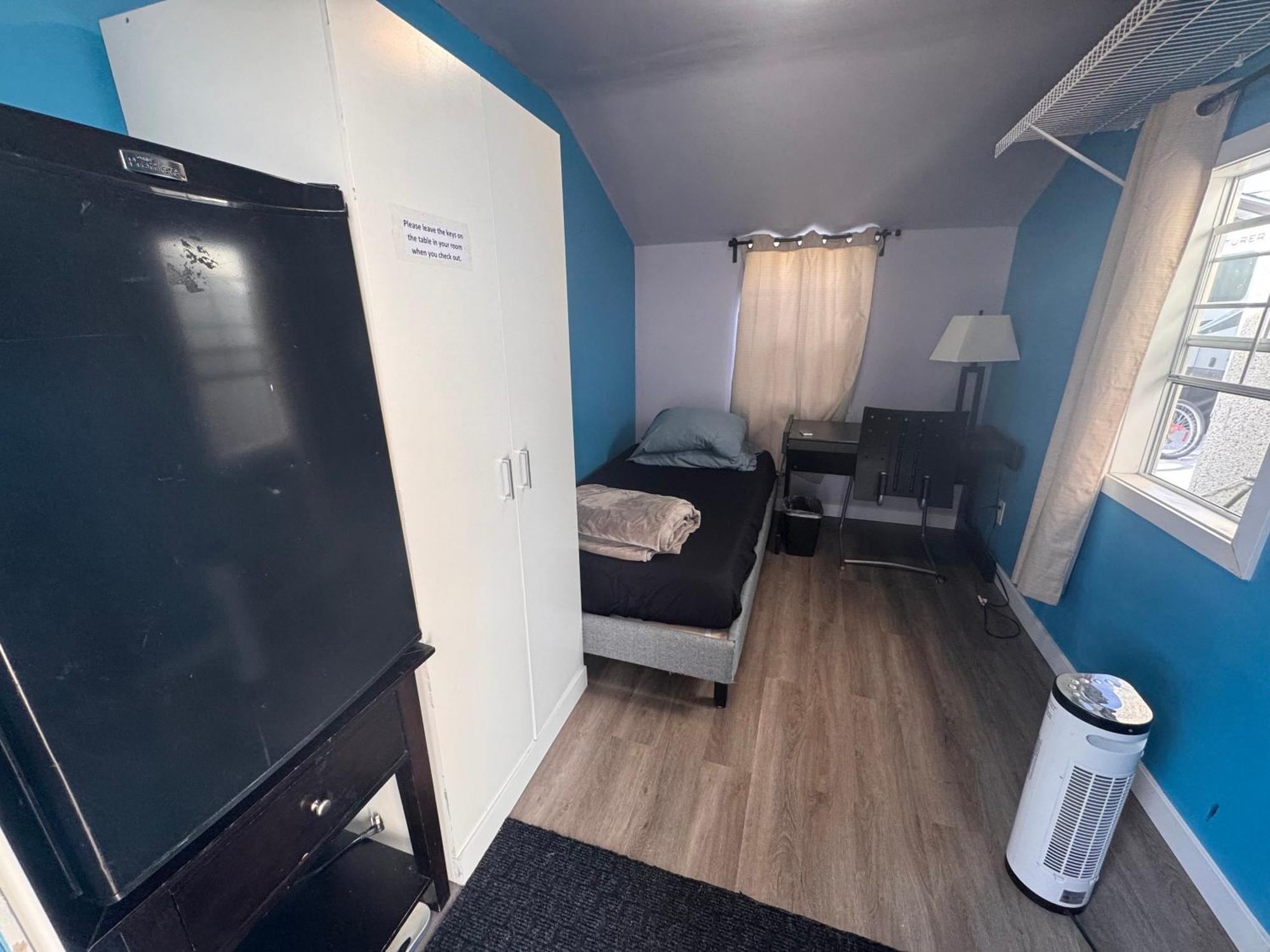 Ranny'S Private Rooms 卡加利 外观 照片