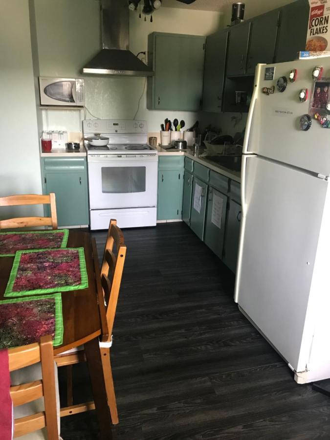 Ranny'S Private Rooms 卡加利 外观 照片